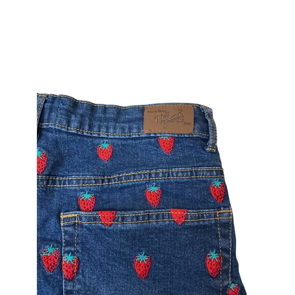 Hell Bunny Strawberry Embroidered Denim Shorts Dark Wash High Rise W28 HLB50185 - Picture 5 of 12
